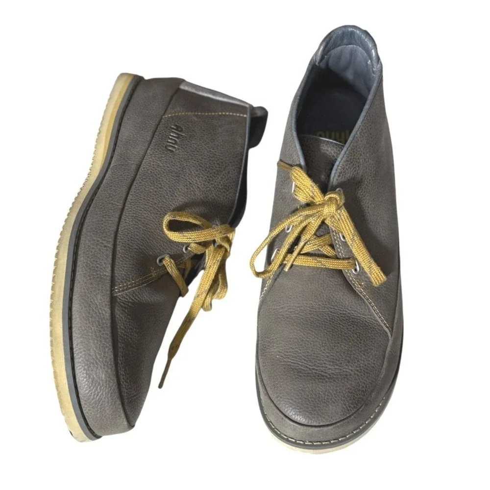 AHNU Harris Chukka Boots Grey/Taupe Vibram Sole sz 11 US‎